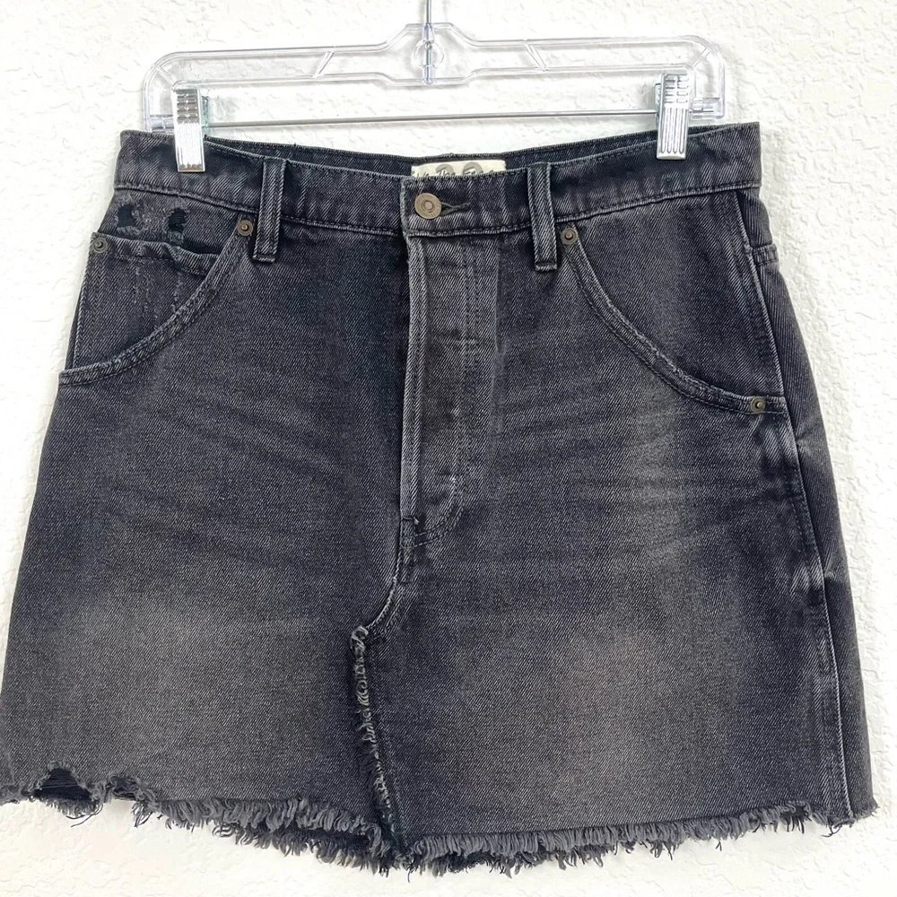 Free People We the Free Black Denim Skirt Raw Hem Button Fly Size 30 - Picture 3 of 12